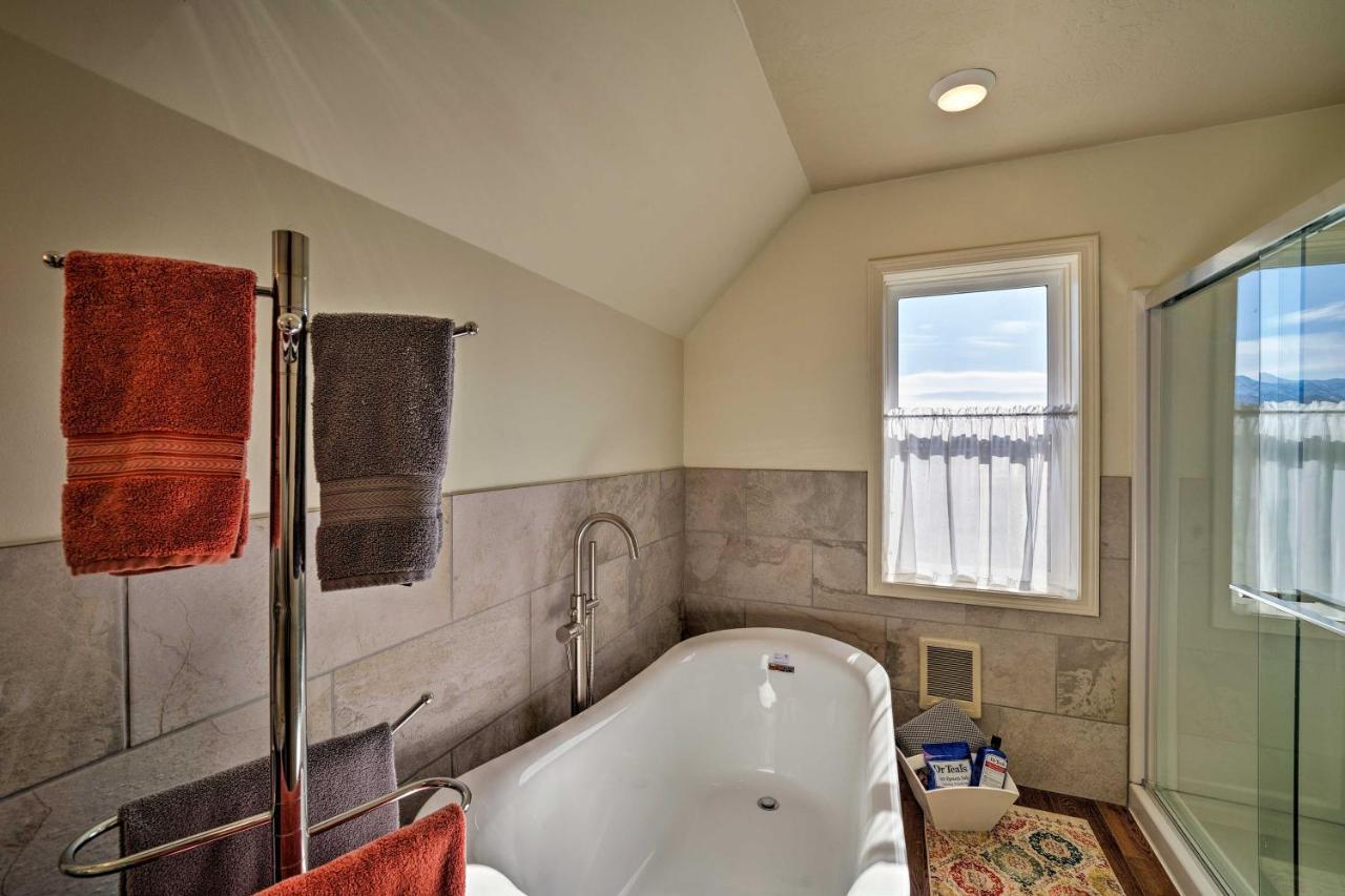 Bozeman Home On 11 Acres With Mountain Views! Exterior photo